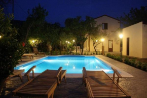 Гостиница Villa Giardino Paradiso Cefalù con 13 posti letto e piscina riscaldata, Чефалу